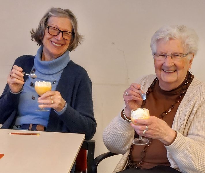 Bridgen bij Kat-Rijn: Advocaatje bij het bridgen
