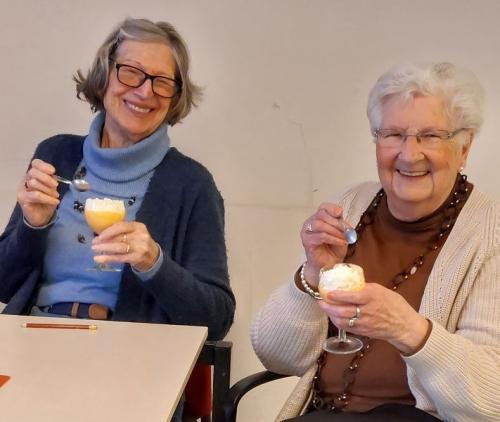 Bridgen bij Kat-Rijn: Advocaatje bij het bridgen